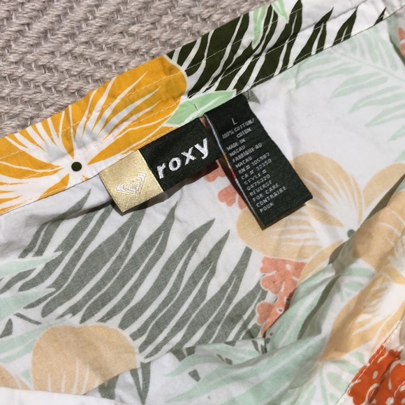 Vintage Roxy! - Picture 2 of 2